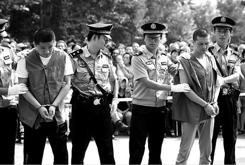 團(tuán)伙以幫助赴華留學(xué)為由強迫3名外籍女賣淫(圖)