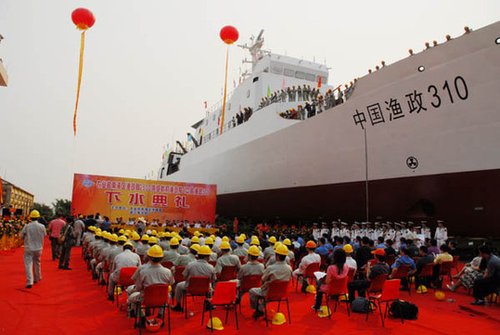 中國(guó)最先進(jìn)漁政船交投使用 配備直升機(jī)巡航南沙