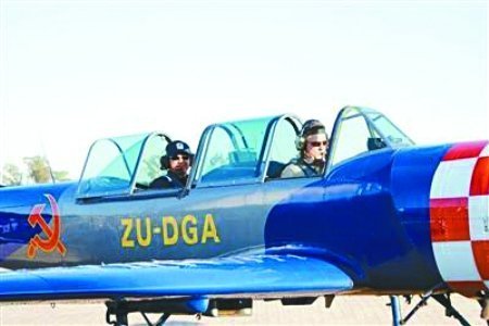 殲20首飛后將進(jìn)行高密度試飛 或5年列裝(圖)