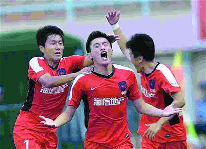 青島中能120萬(wàn)贏球獎(jiǎng)金鼓士氣 成功擊敗上海申花 青島中能120萬(wàn)贏球獎(jiǎng)金鼓士氣 成功擊敗上海申花