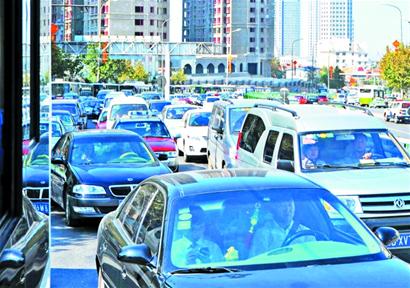 小刮擦封死膠州路 小刮擦封死膠州路