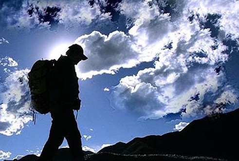 美女嫌工作輕松裸辭旅游 4個(gè)月沒收入啃老 美女嫌工作輕松裸辭旅游 4個(gè)月沒收入啃老