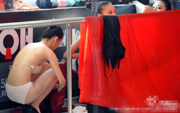 實拍藝考春光乍泄