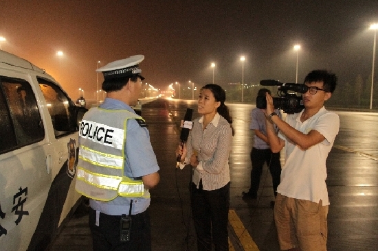   2012年，民生在線共推出民生追訪報(bào)道160多篇，幫助百姓解決難題