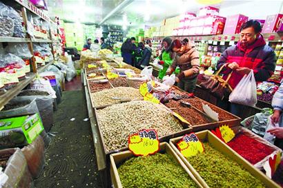 干果遇小年“錢”景大好 干果遇小年“錢”景大好