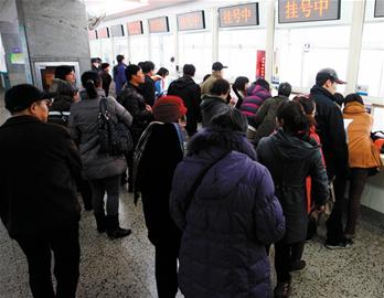 青島公立醫(yī)院推行24小時預(yù)約診療 青島公立醫(yī)院推行24小時預(yù)約診療