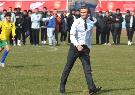 本網(wǎng)直擊小貝青島行:迷人笑容醉島城 本網(wǎng)直擊小貝青島行:迷人笑容醉島城