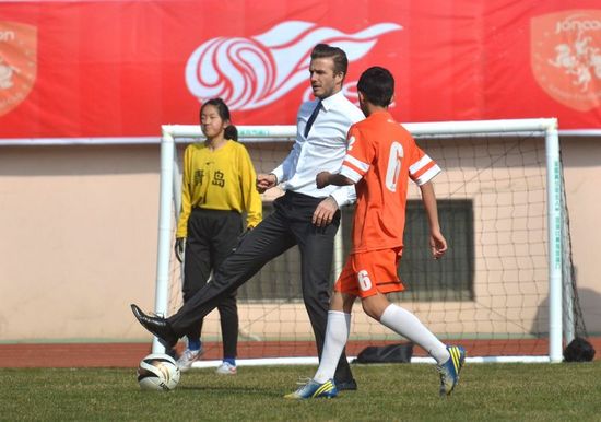 本網(wǎng)直擊小貝青島行:迷人笑容醉島城 本網(wǎng)直擊小貝青島行:迷人笑容醉島城