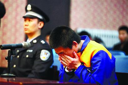 大學(xué)生因被叫外號(hào)將同學(xué)捅成植物人 大學(xué)生因被叫外號(hào)將同學(xué)捅成植物人