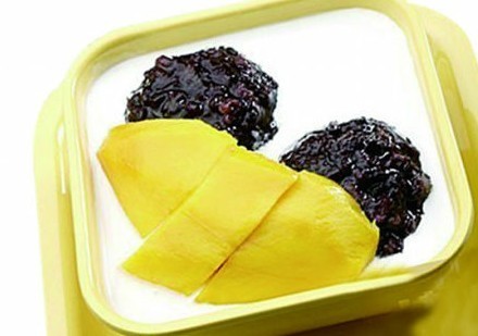 滿記甜品被曝存貓膩 衛(wèi)生臟亂差用轉基因豆油